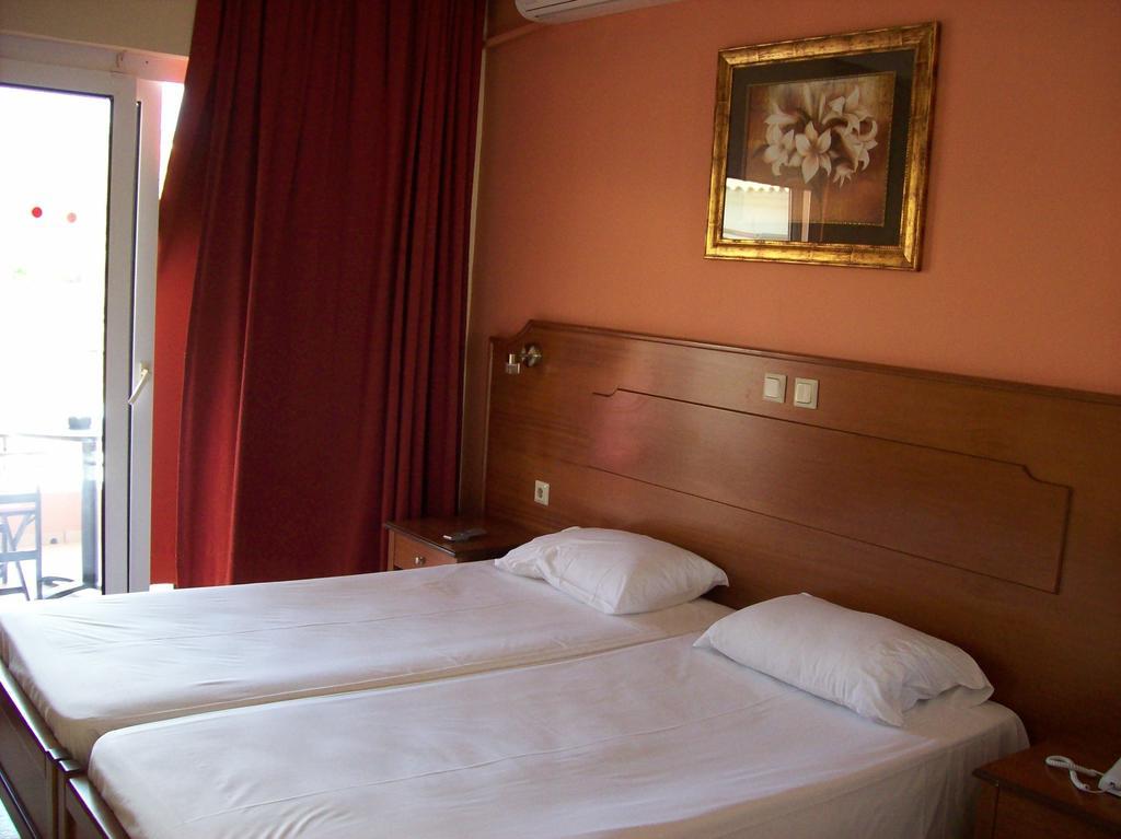 Thomas Bay Hotel Agios Stefanos Avliotes  Exterior photo